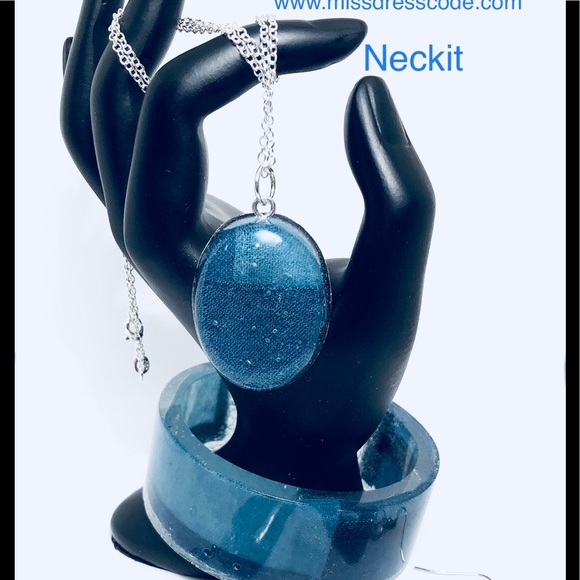 Handmade Patchwork Denim in Resin Jewelry Set - Picture 2 of 3